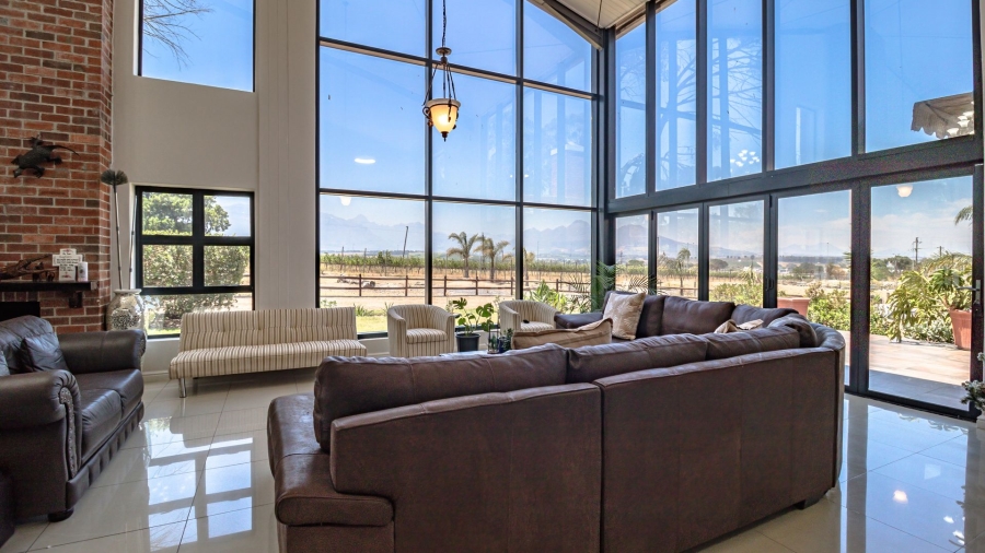 6 Bedroom Property for Sale in Stellenbosch Farms Western Cape